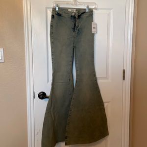 Free People’s Flare Jeans